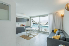 Sea Side Dream-Amazing sea view best location in town